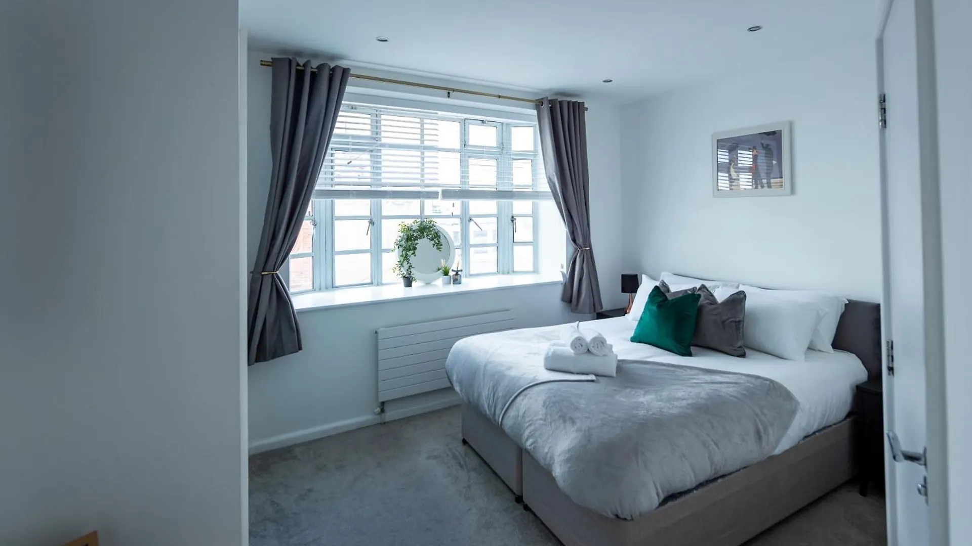 Chesterfield Apartment, City Central Brighton